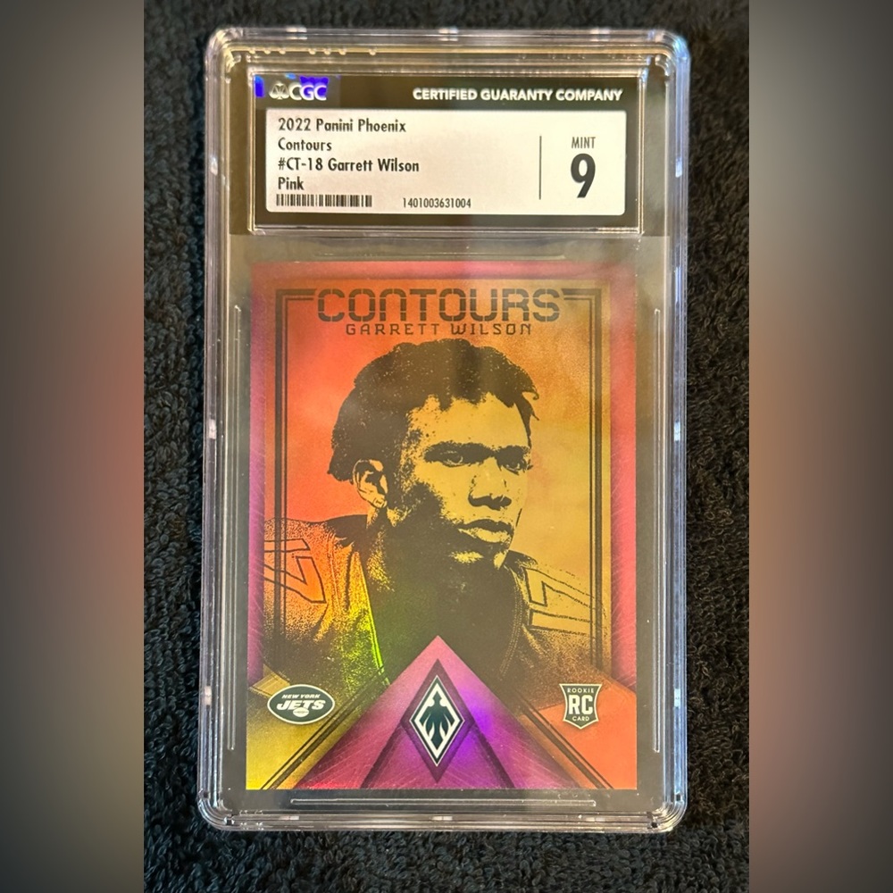 2022 Panini Phoenix Contours Pink
#CT-18 Garrett Wilson
CGC Mint 9